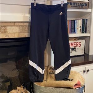 Adidas Athletic Capri with ties size M